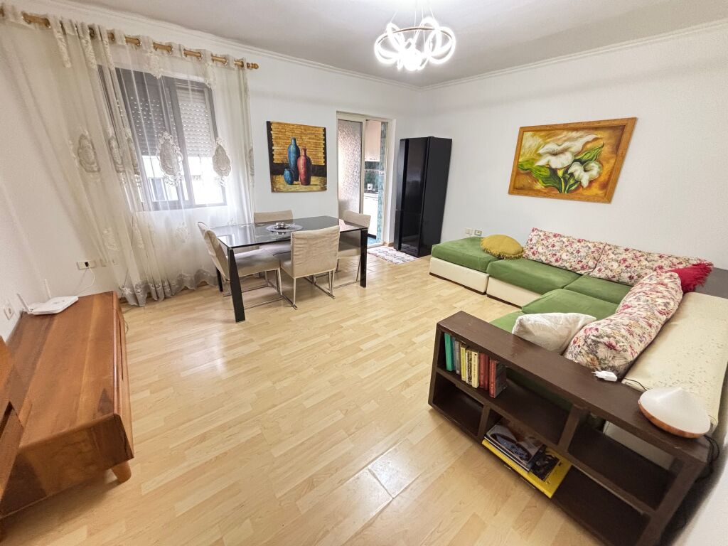 Rent 2+1, Myslym Shyri