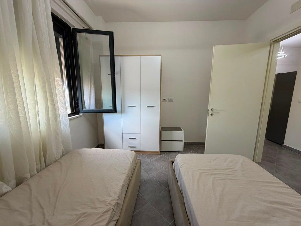 Qera, Apartament 2+1+Post Parkimi, Rruga Jordan Misja, Tirane.