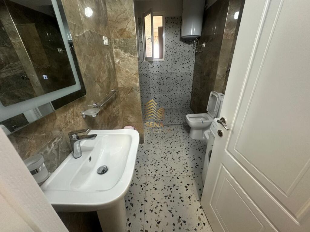 Qira,Apartament 3+1,Xhamllik,60.000 Leke/Muaj