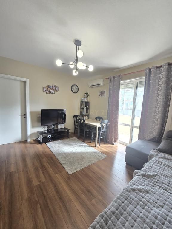 EKSKLUZIVE SHITET APARTAMENT 1+1 NE PLAZH ILIRIA, FLORIDA