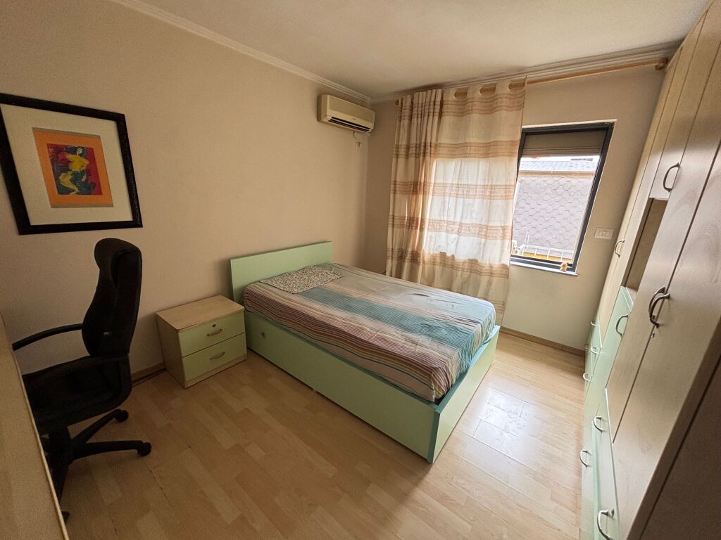 Rent 2+1, Myslym Shyri