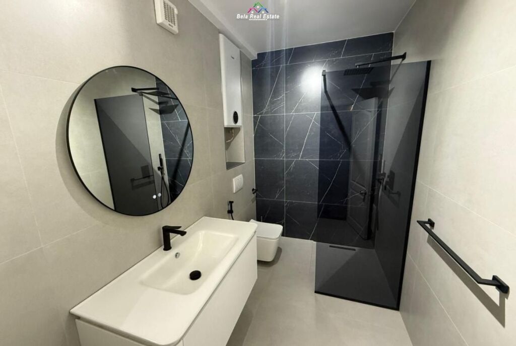Office\Duplex for rent in Center (ID BZ2645) Tirana