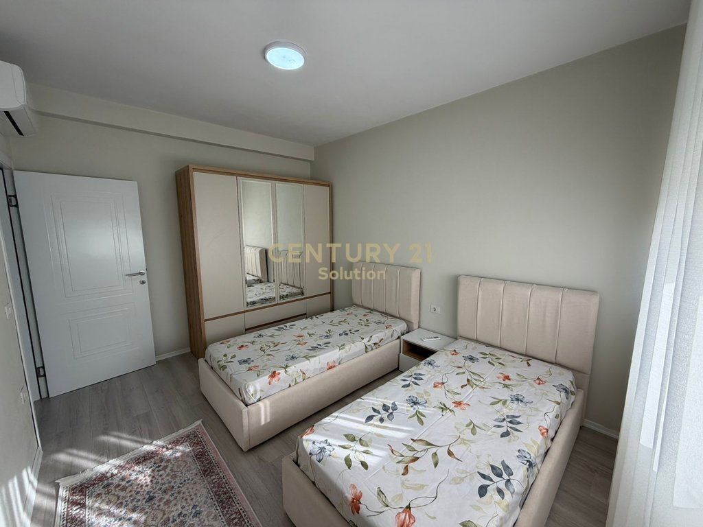APARTAMENT 2+1+2 +PARKING OPSIONAL PER SHITJE TEK RRUGA E DURRESIT !