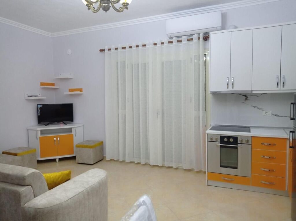 APARTAMENT ME QIRA 2+1 PORCELANI 52.000 LEKE