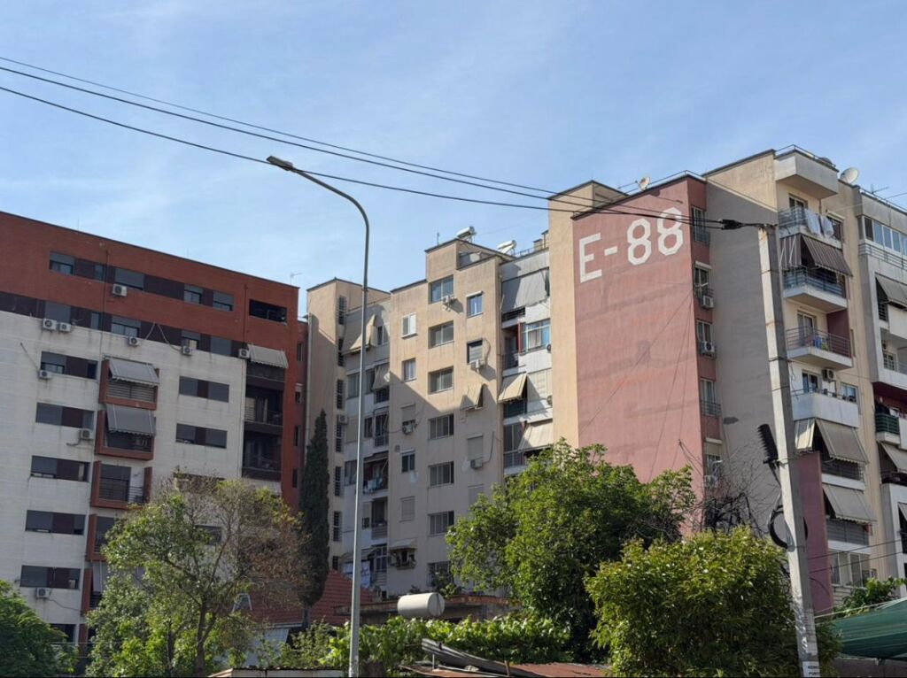 📣 IN VENDITA Appartamento 2+1+2 📍 Yzberisht, Vicino a KMY, Complesso ET88 ✨