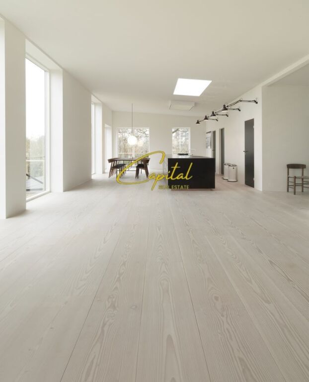 AMBIENT BIZNESI ME QIRA 186 M2 PAZARI I RI 2.500 EURO