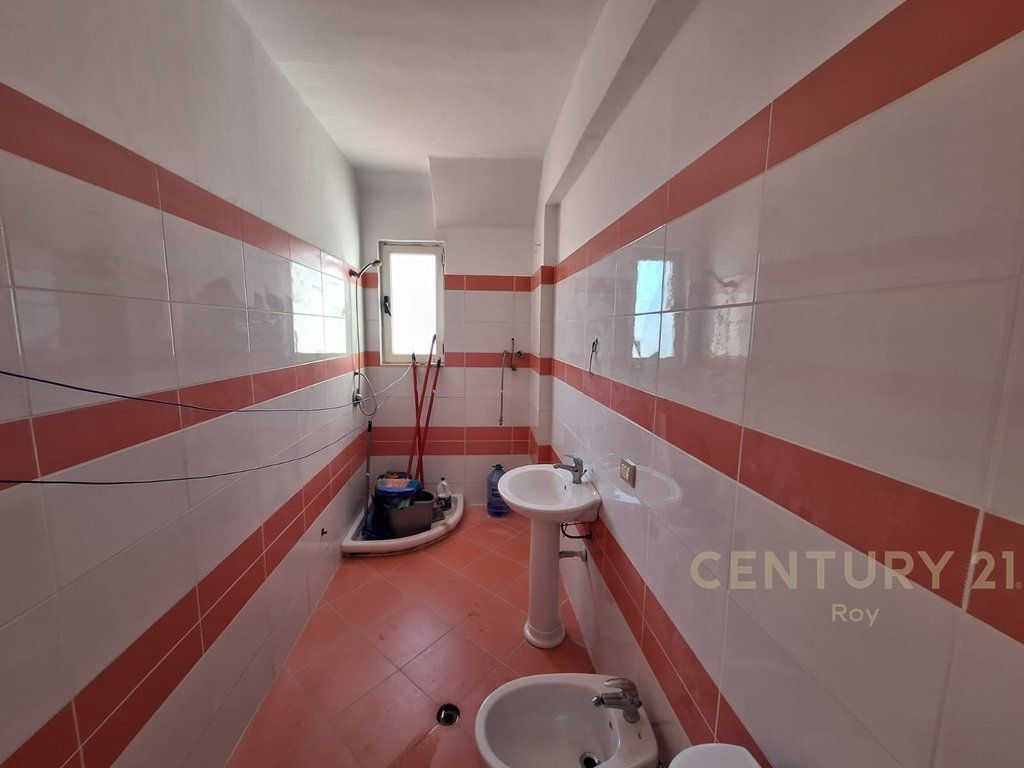 Apartament 2+1 në shitje Rruga Mujo Ulqinaku, Durrës - 150000€ | 107 m²