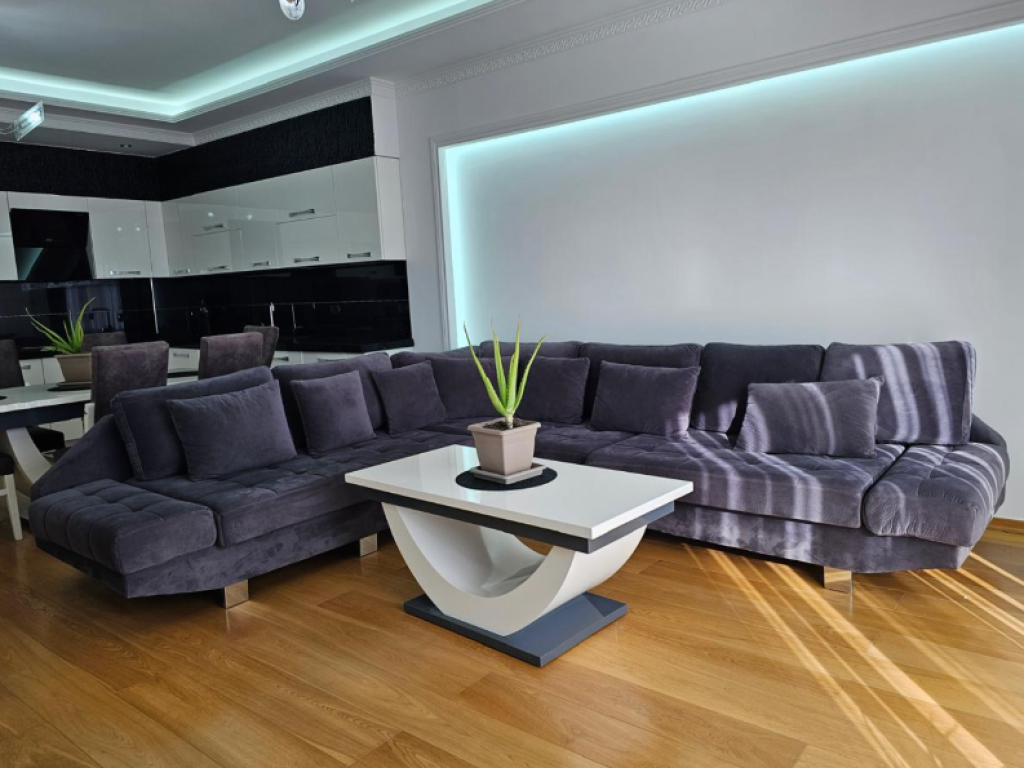 Jepet me Qira Apartament 2+1+2 – Pranë Kopshtit Zoologjik