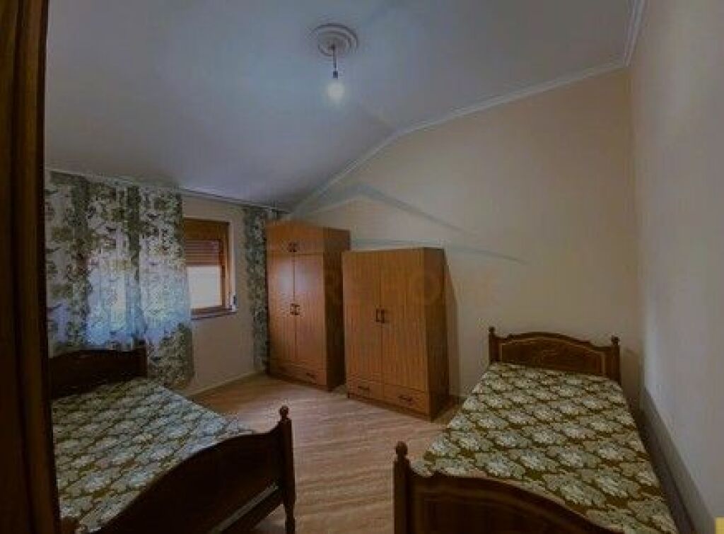 1+1 apartment for rent on Siri Kodra Street.