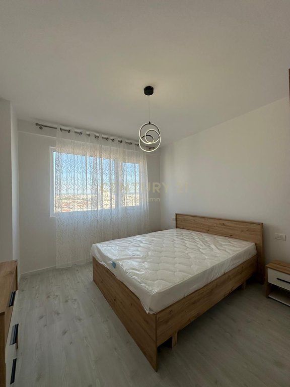 Apartament 3+1+2 për qira pranë Tregut Industrial Durres 800 € /Muaj