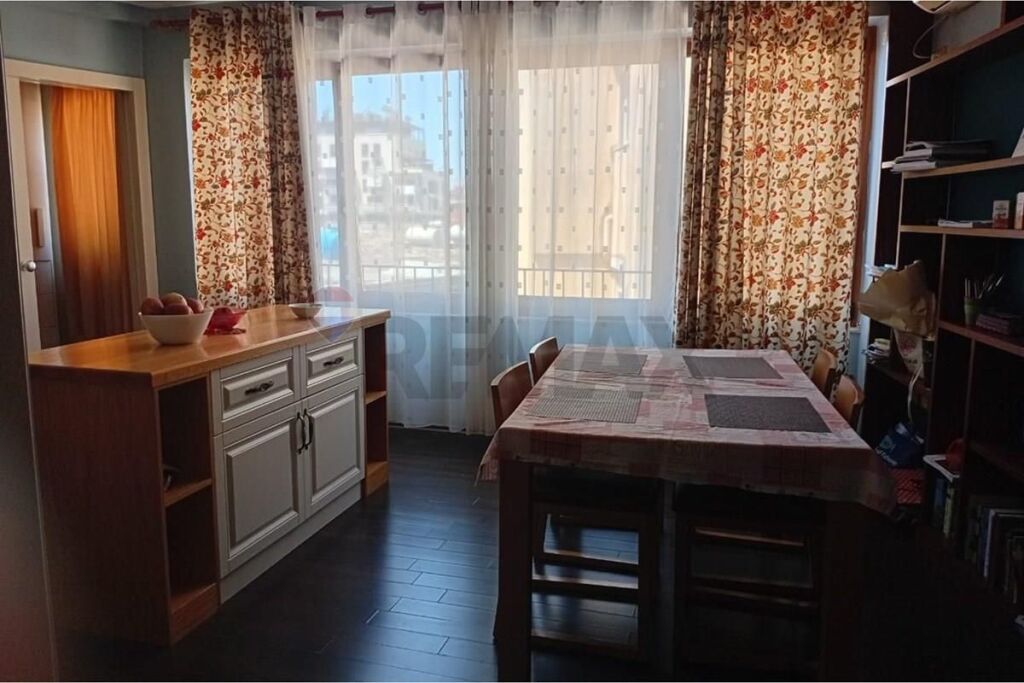 Apartament 3+1 me qera Sheshi Skenderbe