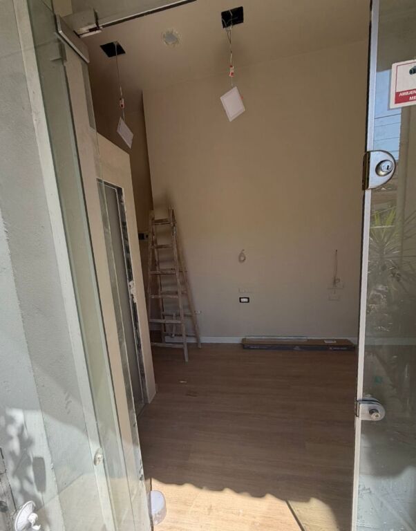 Shitje | Ambjent Biznesi | Rruga e Barrikadave | 145000 €