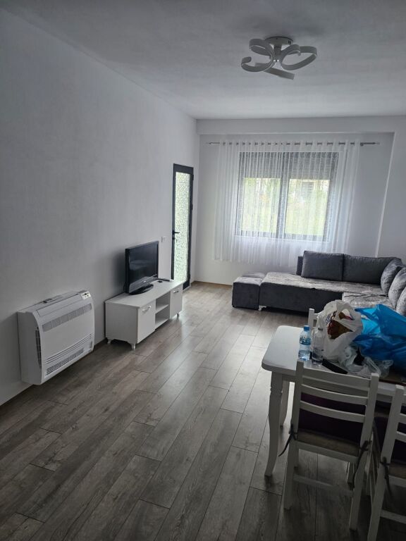 🏡 Jepet me Qera Apartament 1+1 me Parking 🚗 📍 Paskuqan 💰 Çmimi: 40.000 lekë/muaj