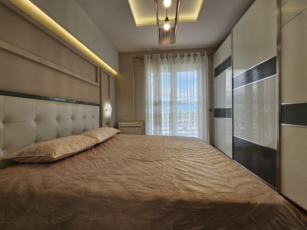 Apartament 2+1 tek Liqeni i Thate