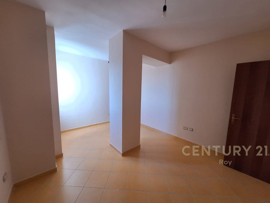 Apartament 2+1 në shitje Rruga Mujo Ulqinaku, Durrës - 150000€ | 107 m²