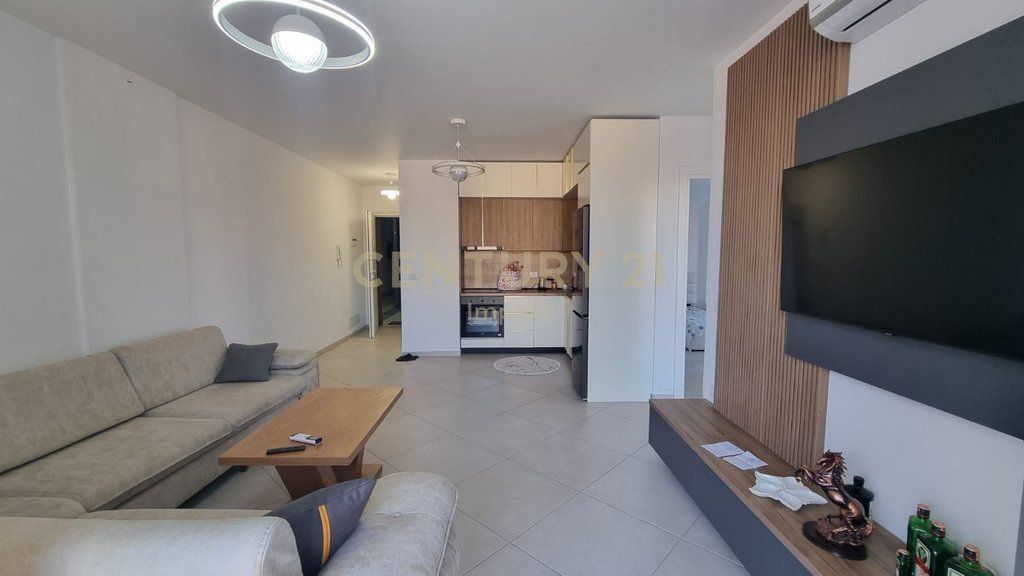 APARTAMENT 2+1+2 ME POST PARKIMI ,ME QIRA TEK FIORI DIi BOSCO! 850 € /Muaj