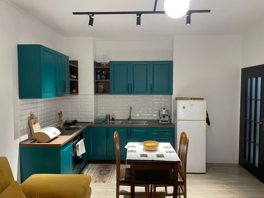 Apartament 1+1 me qira tek Medrseja Rruga e Dibres!
