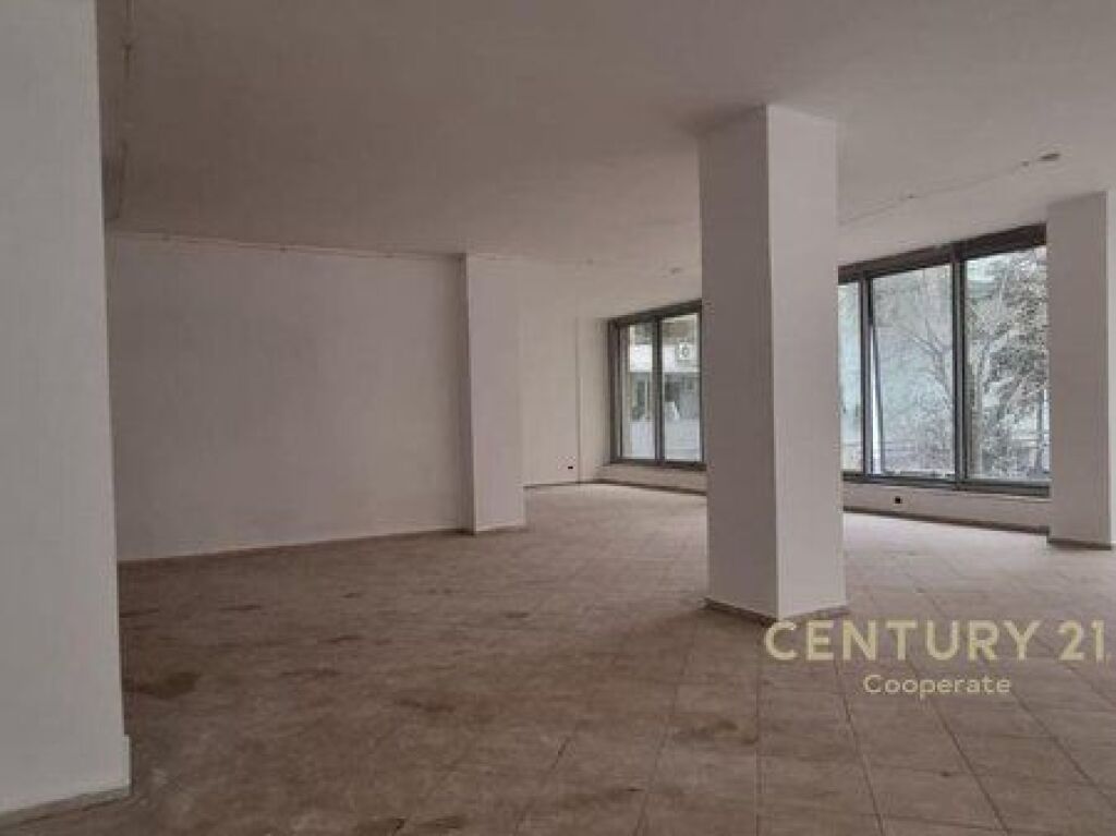 SHESIM DYQAN DUPLEX NE DURRES, PRANE KARBURANT ILIRIA