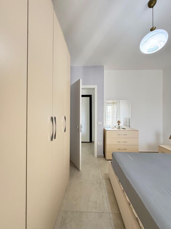 🏡 Jepet me Qera Apartament 1+1 prane Tregut Industrial