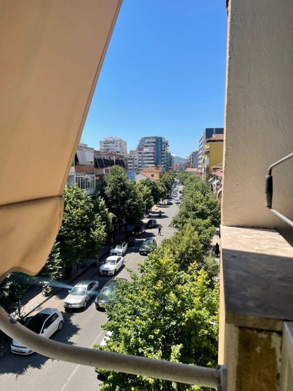 Apartment 1+1 for rent Dibra Street !