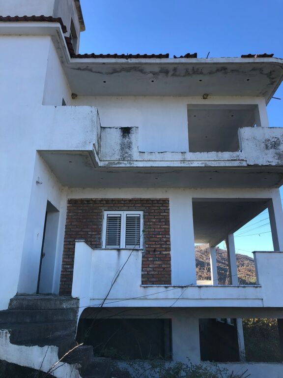 3-storey house with 1 dynym land for sale – Valas, Elbasan