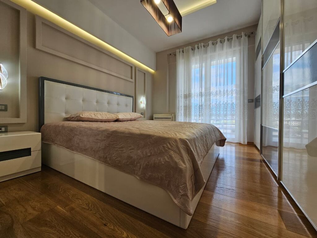 Apartament 2+1 tek Liqeni i Thate