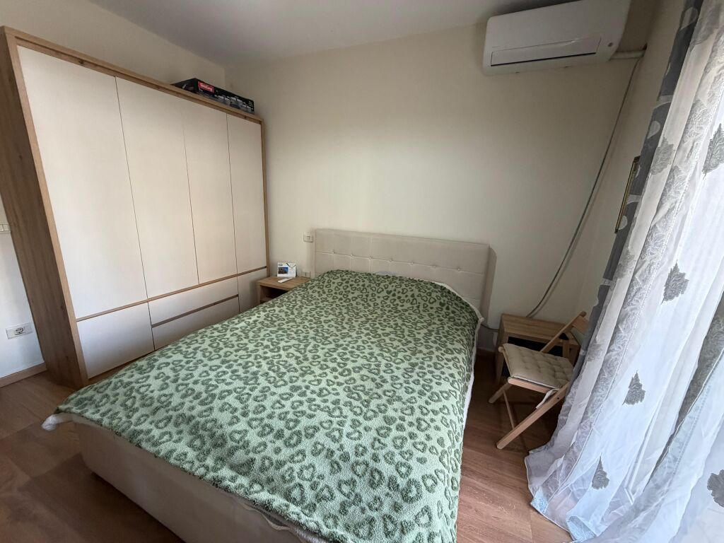 Apartament 1+1 per qera te komuna parisit