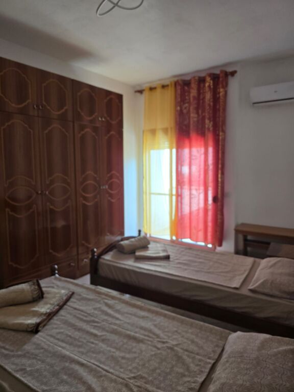 Qera | Shtëpi private 2 + 1 | Rruga Siri Kodra | 650 €/muaj
