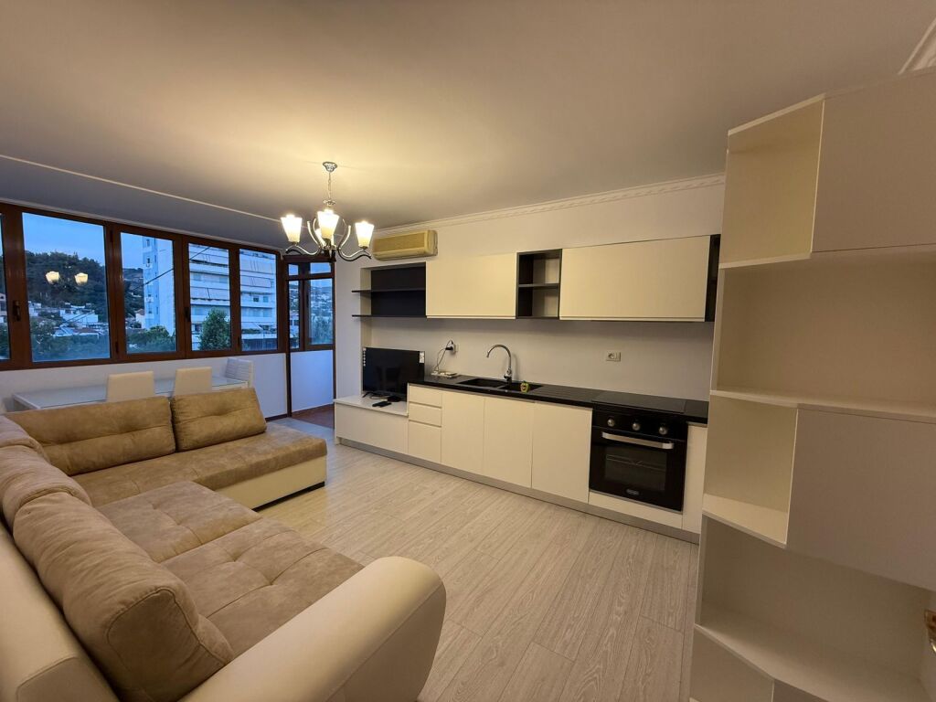 JEPET ME QIRA APARTAMENT 1+1 VLORË