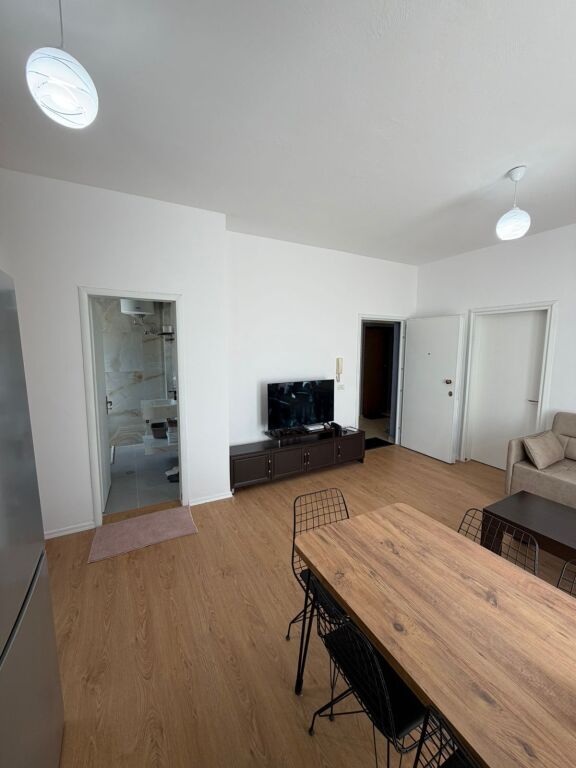Shitet Apartament 1+1 + verande te Shkembi Kavajes
