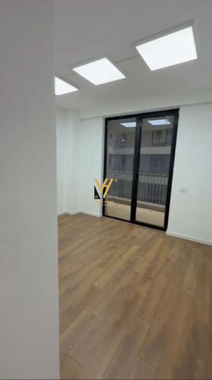 JEPET ZYRE 116 M2 ME QERA TE MINE PEZA 900 EURO