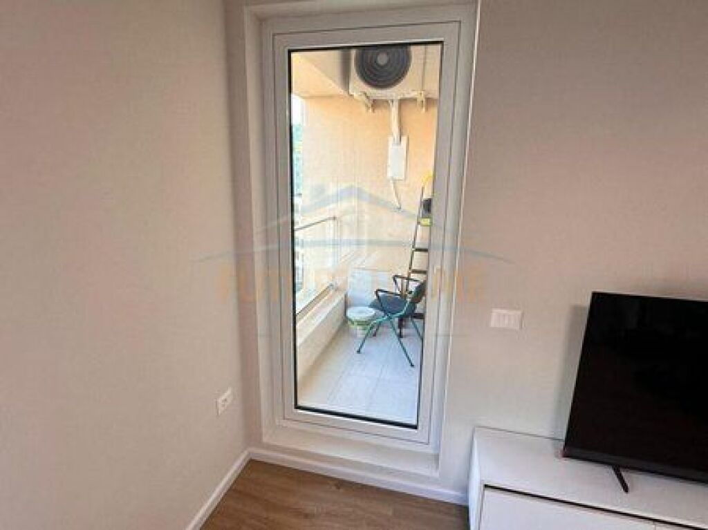 Shitet, Apartament 1+1, Tiranë.