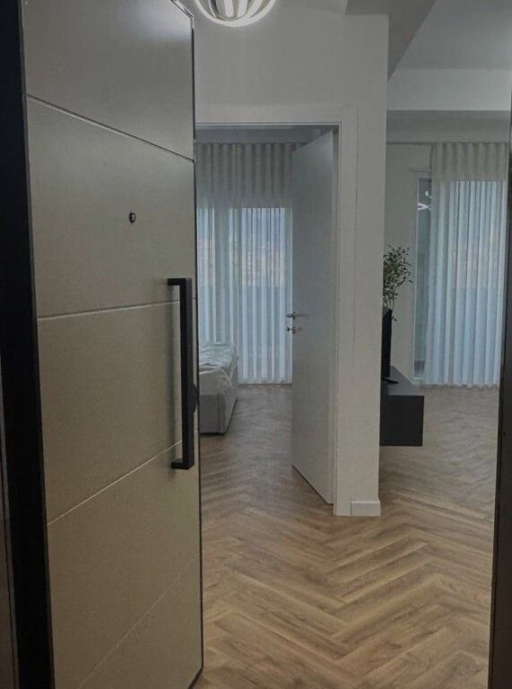 🏡 Jepet me qera apartament 1+1 + post parkimi tek Golden Park 📍