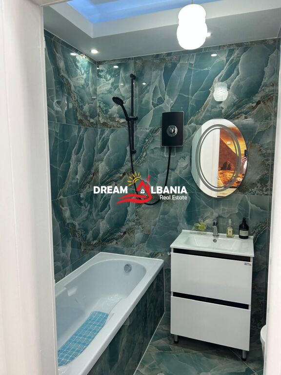 Jepet me qera apartament 1+1 në Don Bosko, tek Pallatet Arabe, Tirane (ID 42111588).