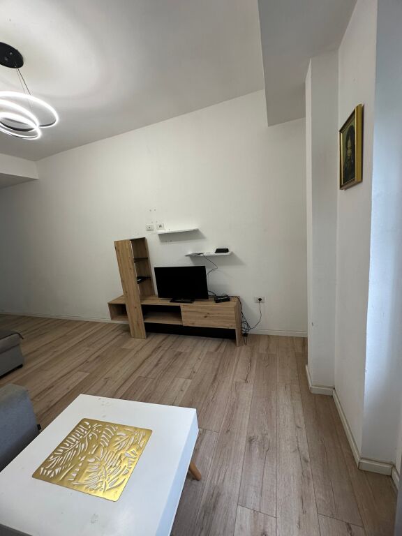 For rent 2+1 (converted) + Parking in Fresk 🏷️40,000 Leke