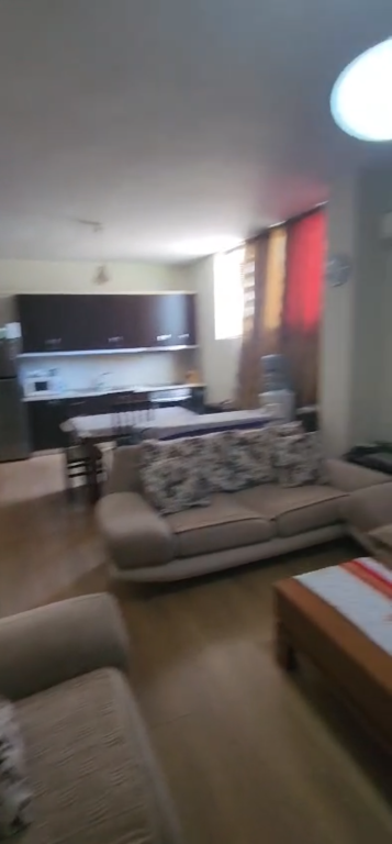 Jepet apartament 2+1 me qira tek Rruga Siri Kodra , prane Frigoriferit .