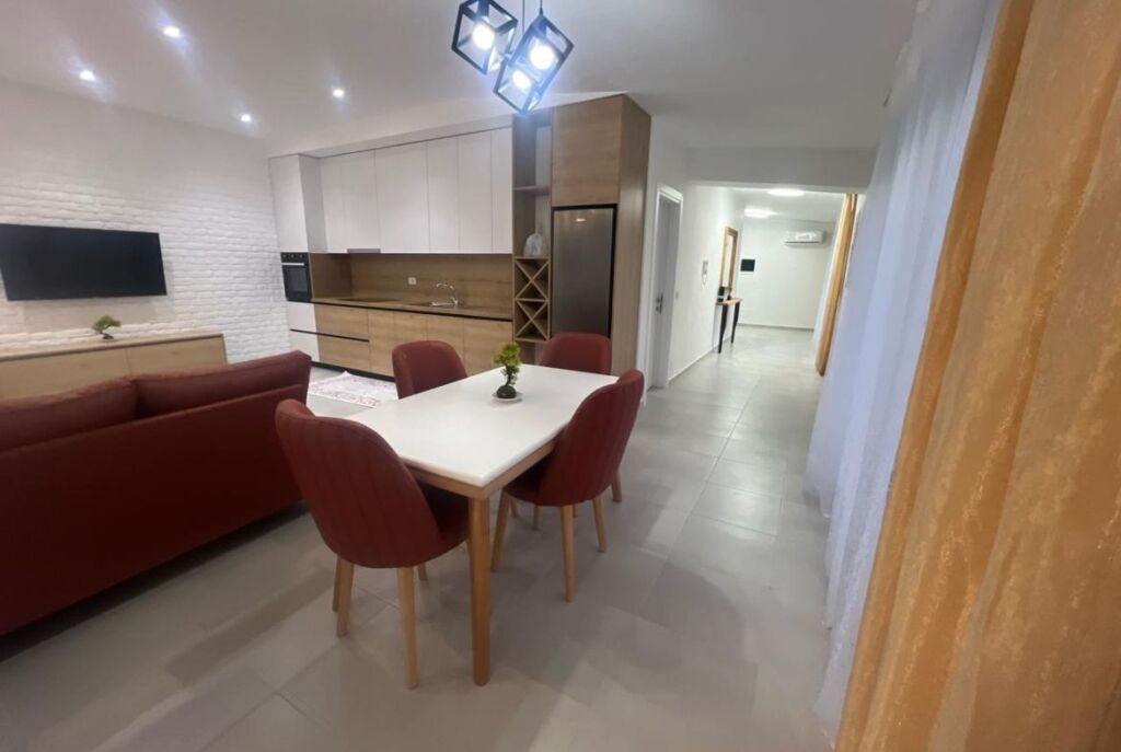 Apartament me qera 1+1 tek Kodra e Diellit (ID B2101198) Tirane