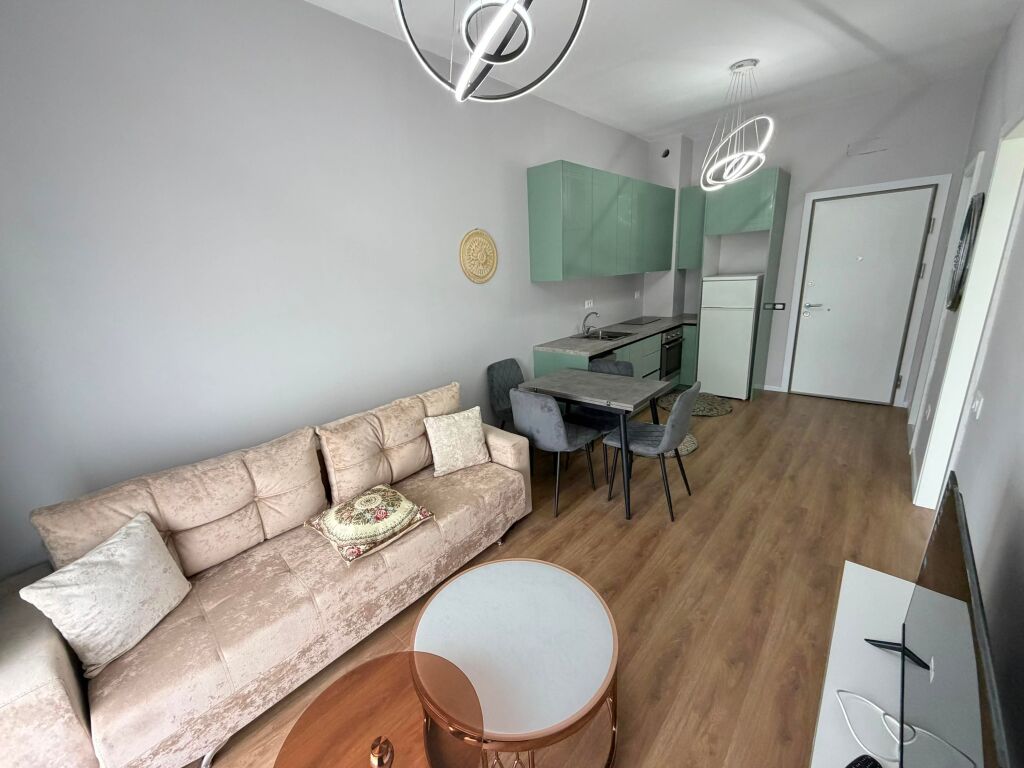 🏡 Jepet me Qera Apartament 1+1 me Post Parkimi – Ali Demi, Kompleksi Kadiu