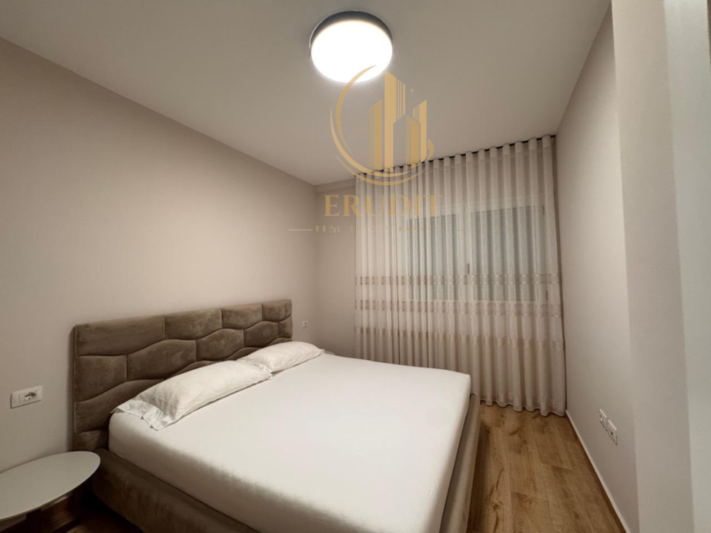 🏡 Apartament me Qira në Lungomare, Vlorë  Vijë e Parë Deti 🌊