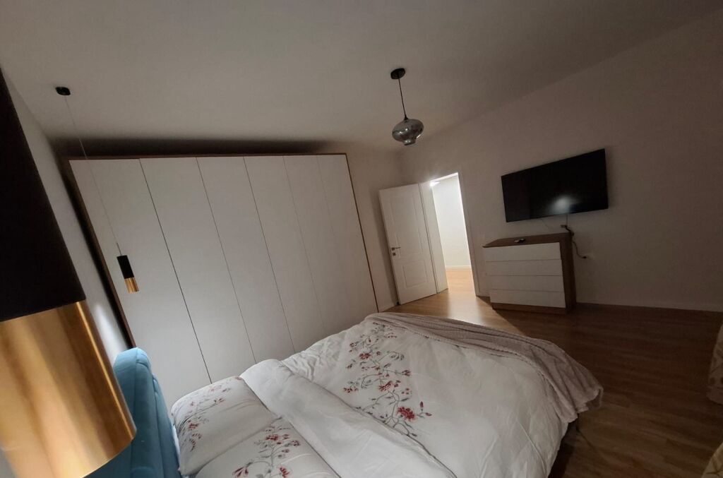 Rent | Shtëpi private 1 + 1 | Tregu Elektrik | 600 €/month