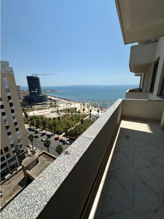 JEPET ME QIRA APARTAMENT 2+1+2 ME PAMJE DETI NE VOLLGA ! 1,200 € /Muaj