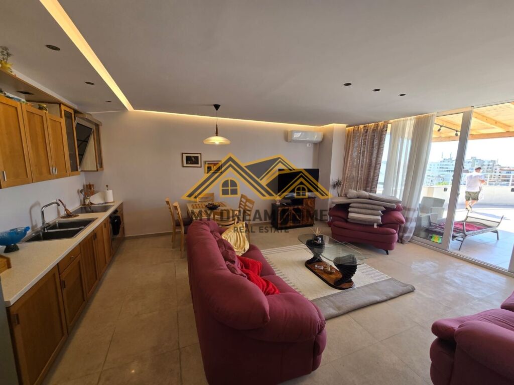 SHITET PAPAFINGO ME PISHIN 3+1+2+ VERAND PLAZH DURRES KOMPLEKS PRIVAT