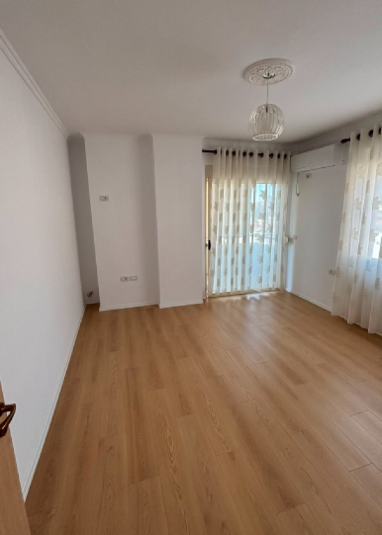 Shitet Apartament 2+1 – Fresk