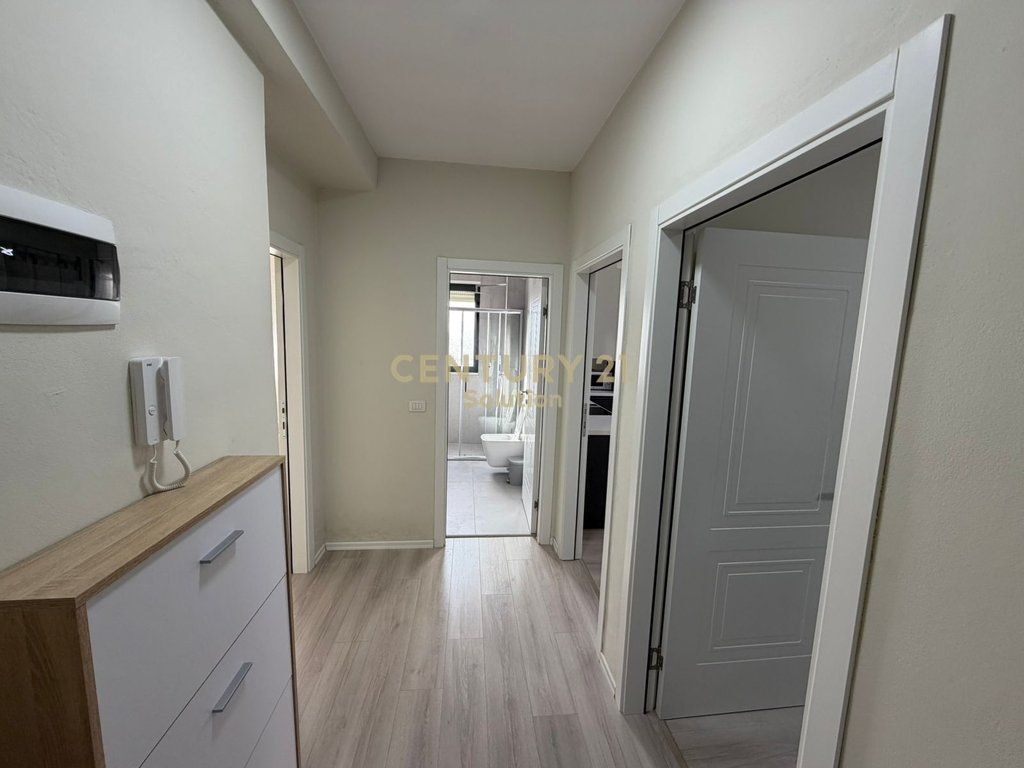 APARTAMENT 2+1+2 +PARKING OPSIONAL PER SHITJE TEK RRUGA E DURRESIT !