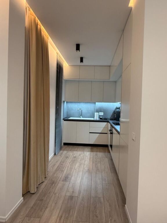 🏡 Jepet me qera apartament Modern Bulevardi I ri – 580€/muaj dhe 0 komision (e jep pronari)