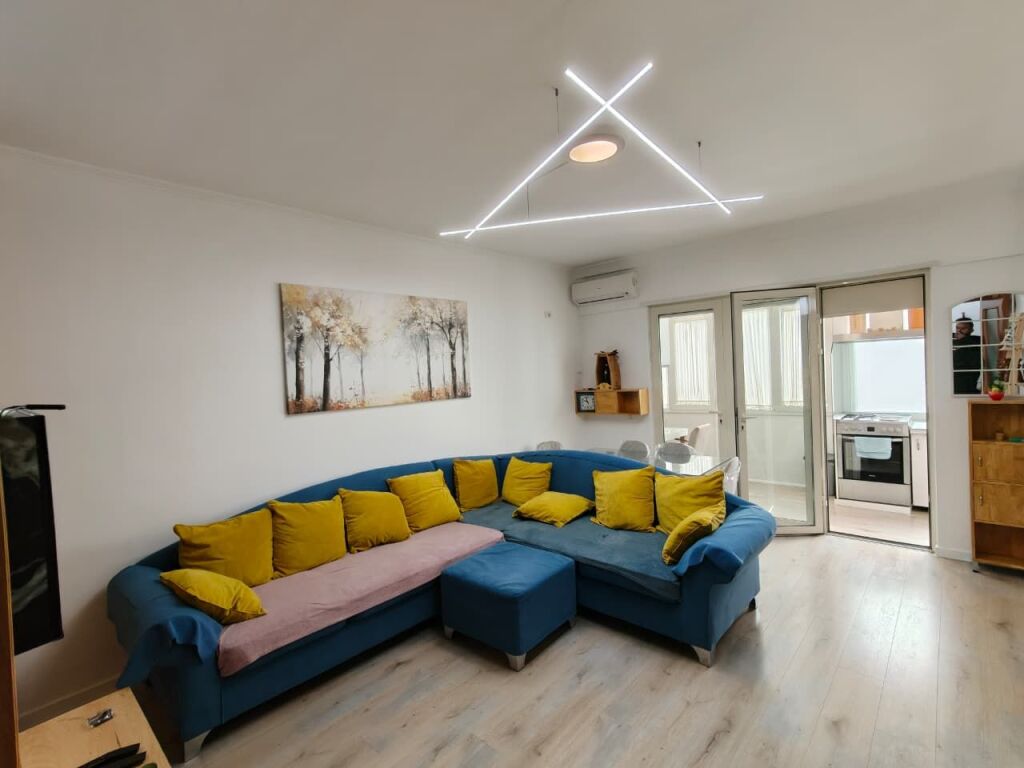 Apartament 3+1+2 per Shitje, Liqeni i Thate (pa malore)
