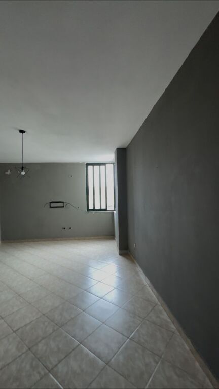 Shitet Apartament 2+1 pranë Stadiumit – Durrës