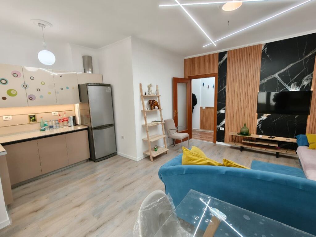 Apartament 3+1+2 per Shitje, Liqeni i Thate (pa malore)