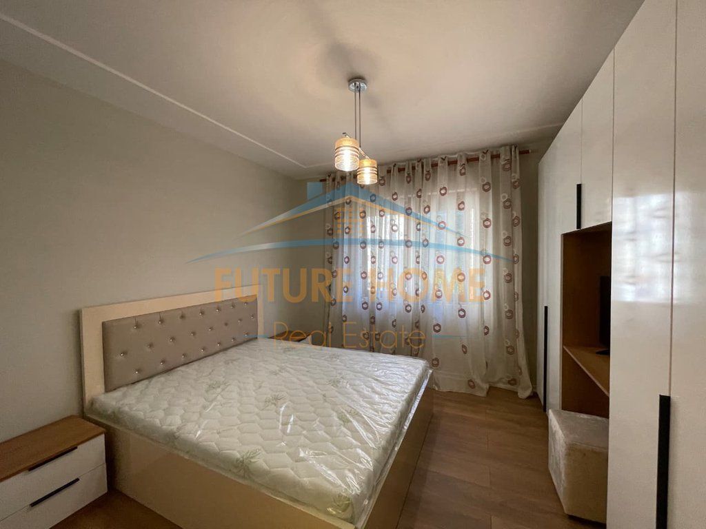 Shitet, Apartament 2+1, Ali Demi, Tiranë.