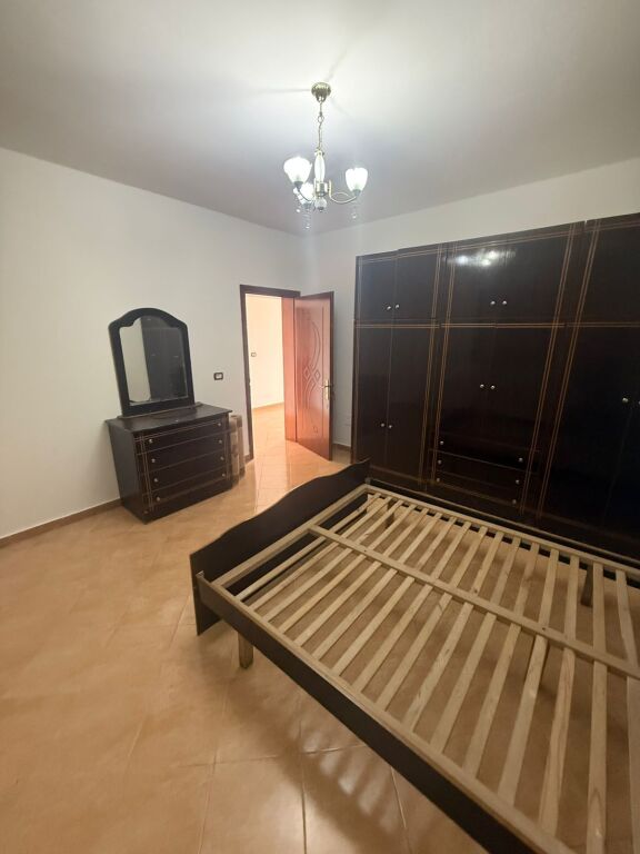 🏡 JEPET ME QERA KATI I 2-TË I NJË SHTËPIE PRIVATE 🏡